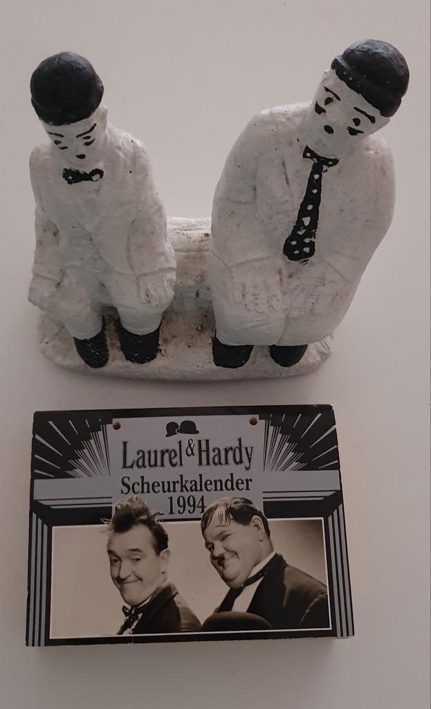 Laurel & Hardy Scheurkalender 1994 + beeldje Laurel & Hardy, Ophalen of Verzenden, Zo goed als nieuw, Mens