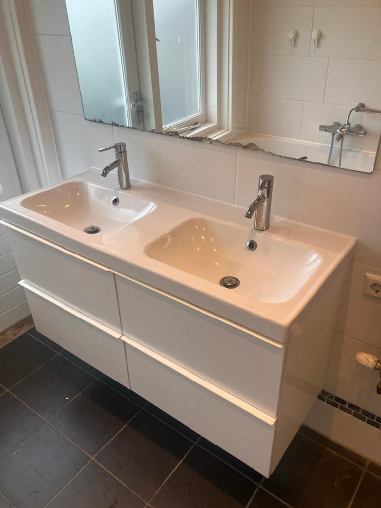 IKEA Godmorgen Badkamermeubel met dubbele wastafel, Huis en Inrichting, Badkamer | Badkamermeubels, Ophalen, Gebruikt, 100 tot 150 cm