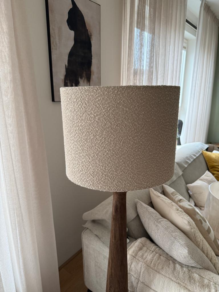 2 x Bolero bouclé lampenkappen 40 x 30, Ophalen, Zo goed als nieuw, Beige, Rond