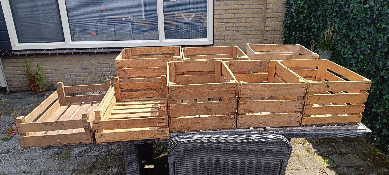 Houten kisten, Ophalen