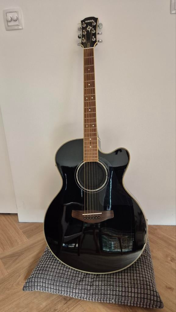 Yamaha CPX700 akoestische gitaar, incl. hoogwaardige tas, Ophalen, Zo goed als nieuw, Klassieke of Spaanse gitaar