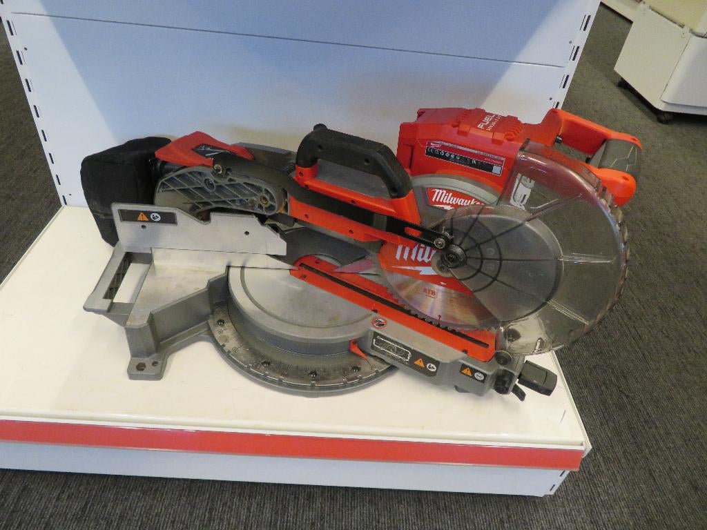 Milwaukee M18 FMS254 18V accu afkortzaagmachine, Doe-het-zelf en Verbouw, Gereedschap | Zaagmachines, Ophalen, Gebruikt, Afkortzaag
