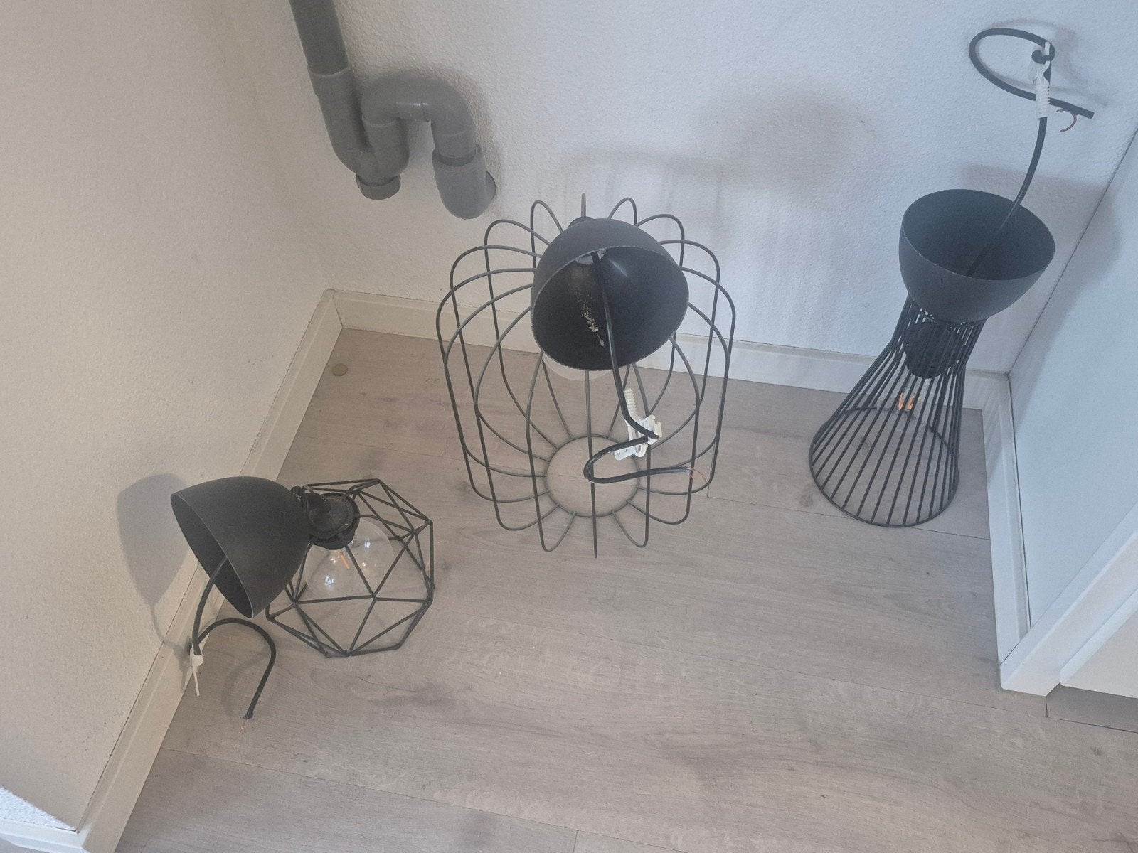 3 zwarte ikea lampen, Ophalen