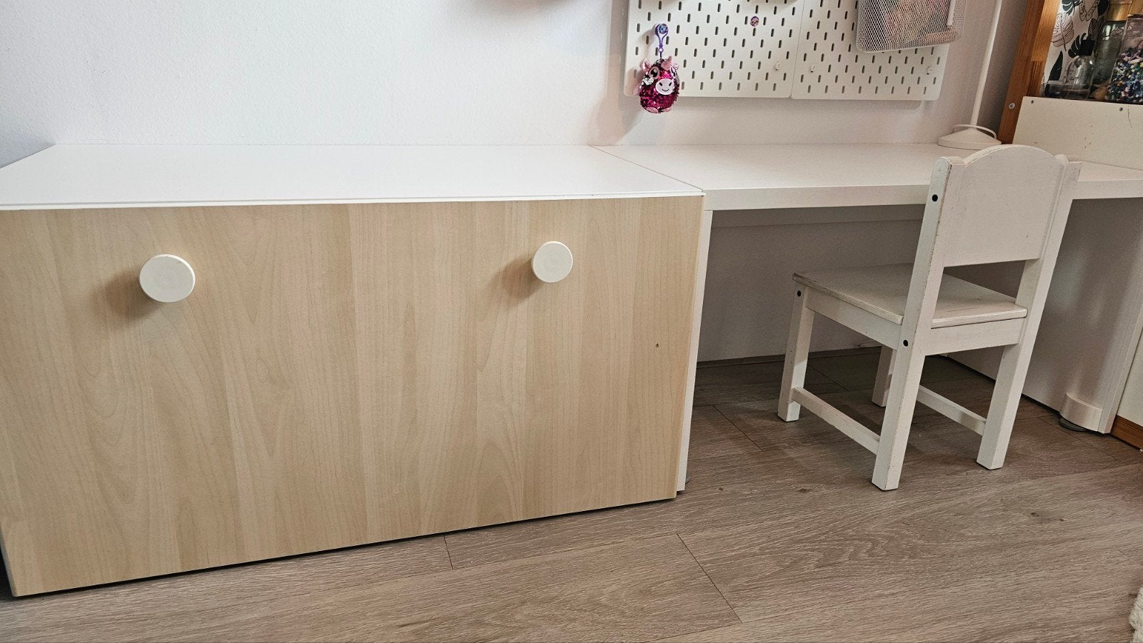 IKEA SMÅSTAD speelgoedkist en bureau, Ophalen, Gebruikt, Tafel(s) en Stoel(en)