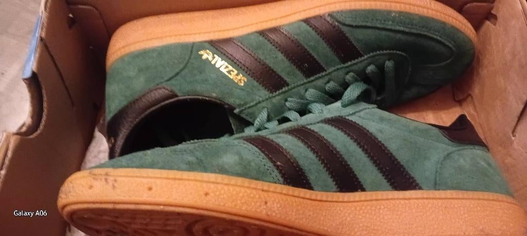 Schoenen Adidas speciale editie, Adidas, Ophalen of Verzenden, Groen, Sneakers of Gympen