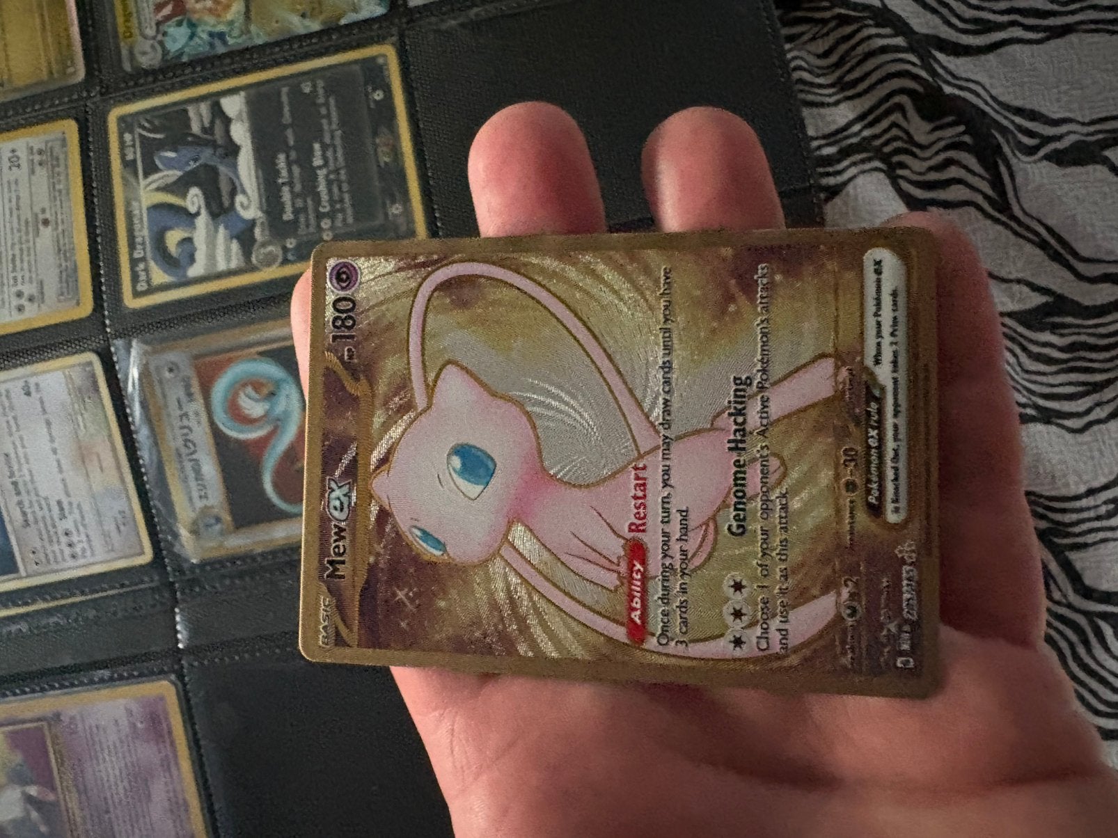 Mew 151 promo metal, Ophalen of Verzenden, Zo goed als nieuw, Meerdere kaarten, Foil