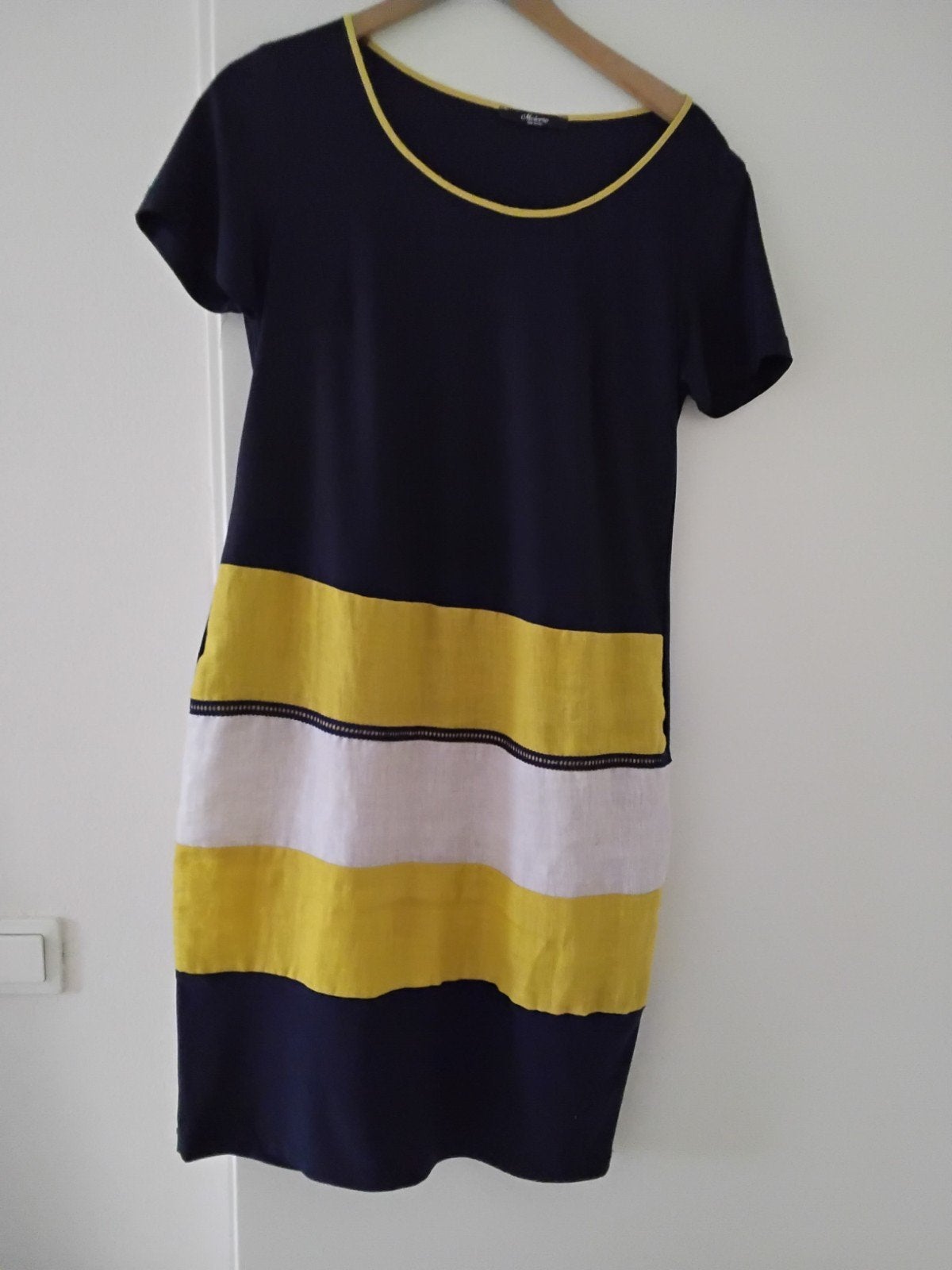 jurk zomer blauw met witte gele bies M linnen, Ophalen of Verzenden, Zo goed als nieuw, Blauw, Korte mouw