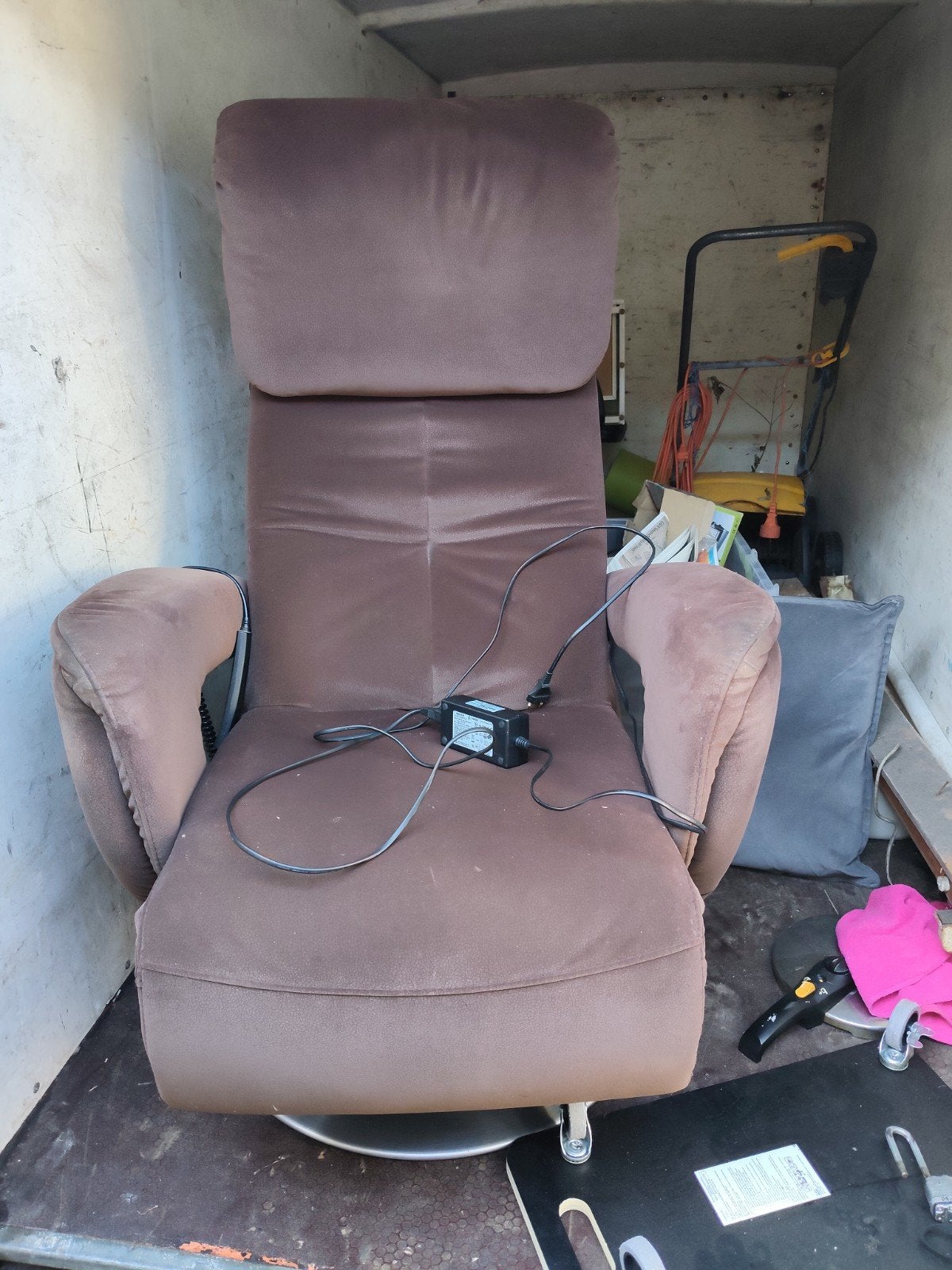 Hukla elektrische sta-op/ontspanningsstoel, Ophalen, Gebruikt, Bruin, Eén