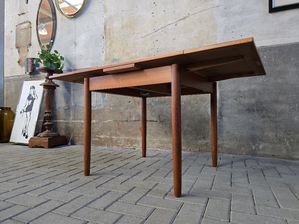 Foto 2 van Uitschuifbare Eettafel Klein Teak | Mid Century Deens Design