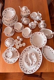 Royal Albert Sweet Violet servies, Ophalen, Klassiek, Nieuw, Royal Albert