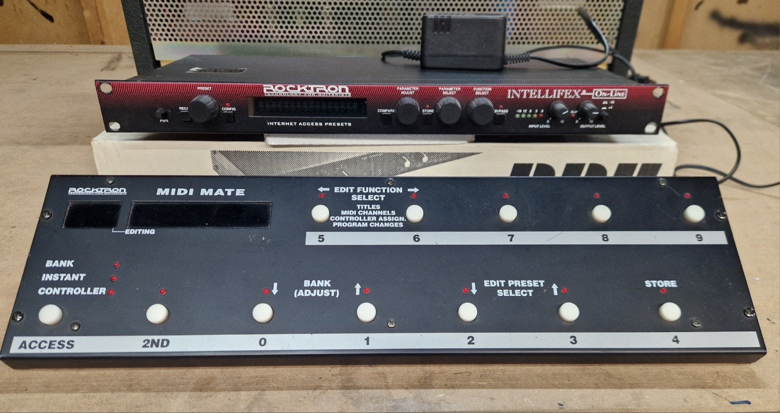 Rocktron Intellifex DSP effectprocessor met MIDI Mate, Ophalen of Verzenden, Gebruikt, Chorus