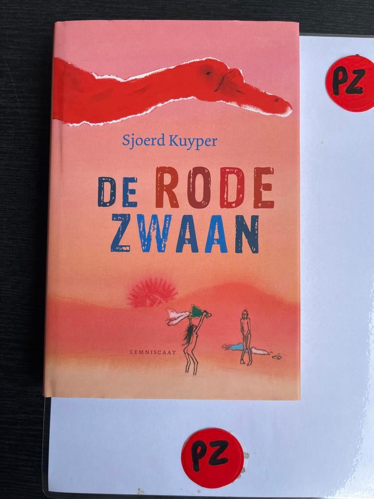 De Rode Zwaan - Sjoerd Kuyper (Kinderboek), Ophalen of Verzenden, Zo goed als nieuw, Nederland
