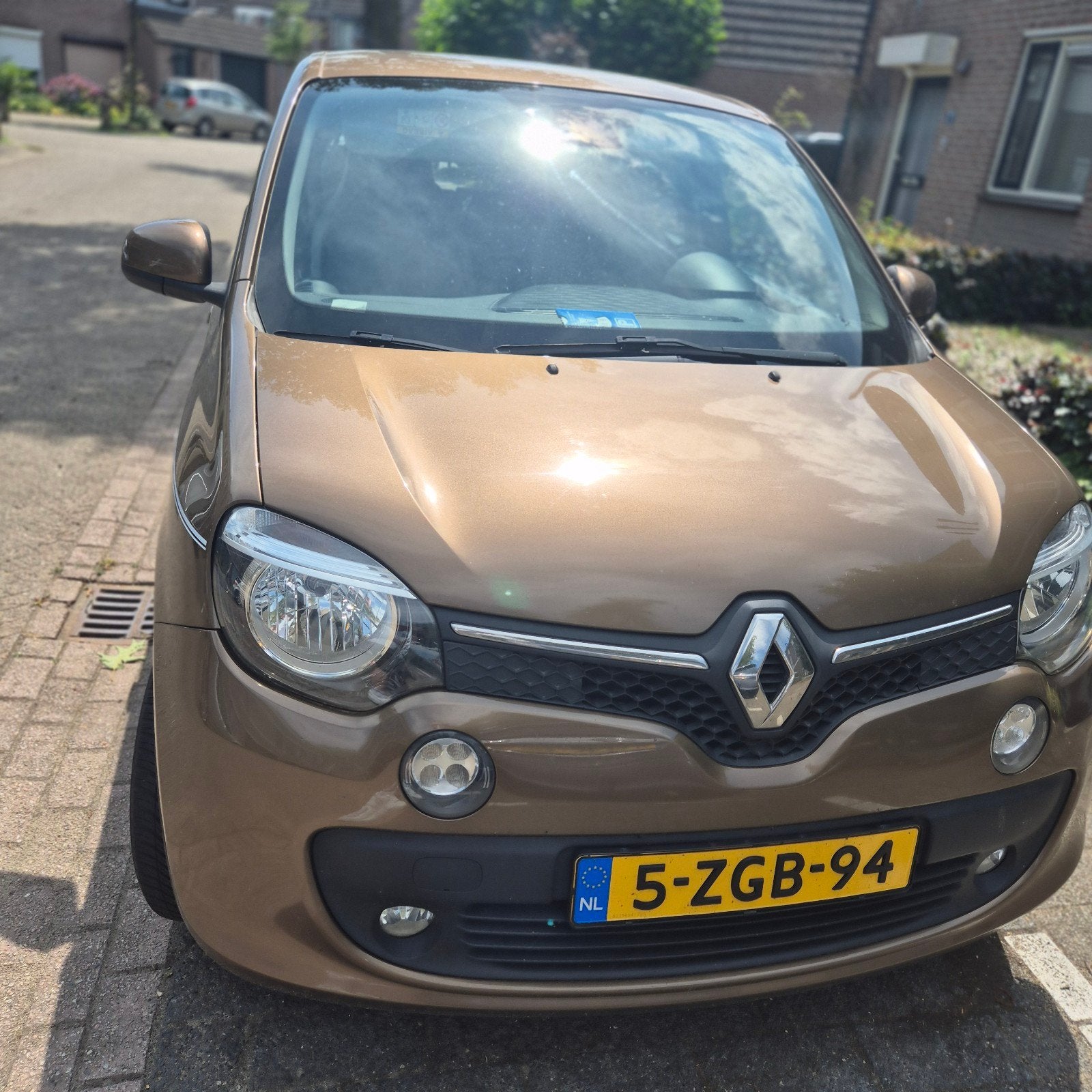 Renault Twingo 1.0 SCe 70pk S&S 2015 Bruin, Auto's, Voorwielaandrijving, Twingo, 4 stoelen, Origineel Nederlands