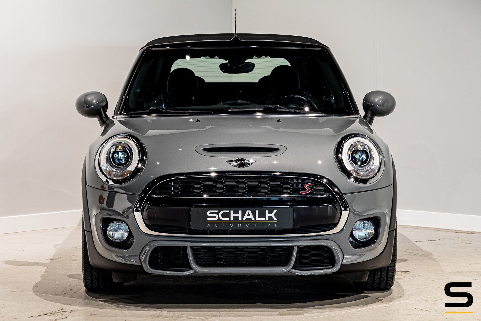Mini Cabrio 2.0 Cooper S Chili Serious Business|JCW|Stoelver, Auto's, Gebruikt, Cabriolet, 4 stoelen, Leder en Stof