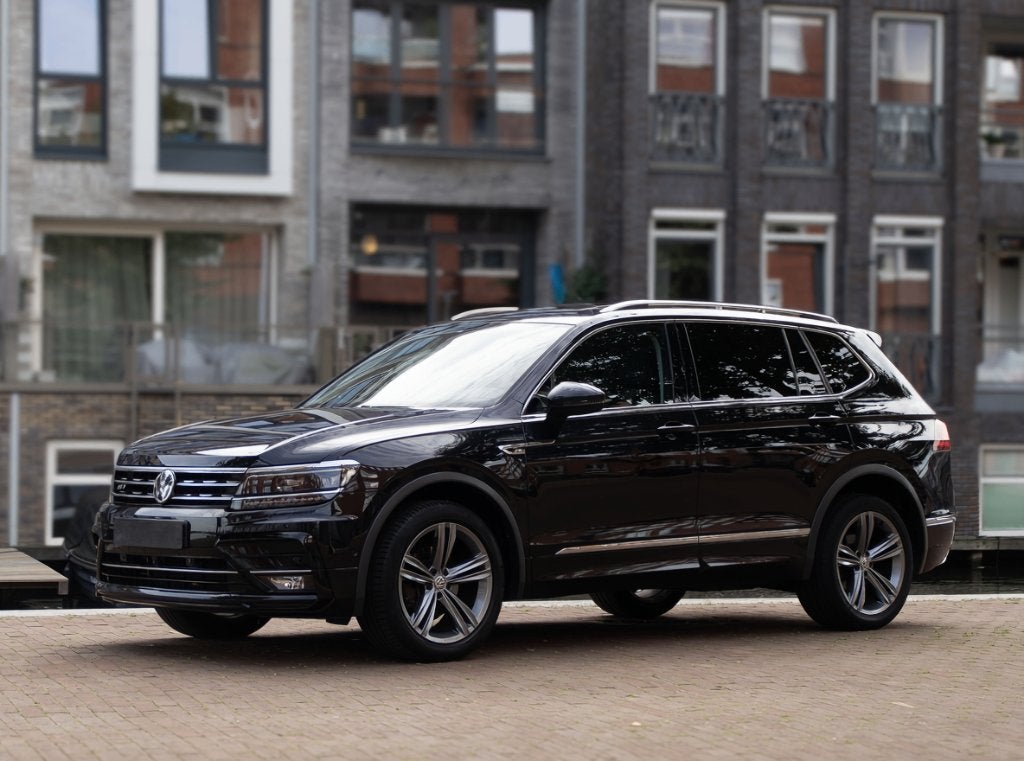 Tiguan Allspace 1.5 TSI DSG R-Line 7p | Pano | VW-Dealer, Dealer onderhouden, 1498 cc, 4 cilinders, Verwarmde buitenspiegels