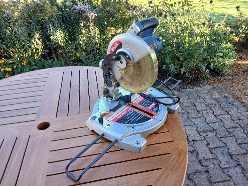Ryobi Afkortzaag - Zo goed als nieuw, Ophalen, Gebruikt, Afkortzaag, 30 tot 70 mm