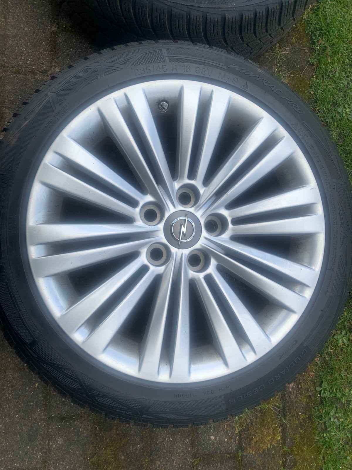Opel Insignia A winterbanden 235-45-18, ook 245-45-18 zomer!, Auto-onderdelen, Banden en Velgen, Ophalen, 18 inch, Gebruikt, Banden en Velgen