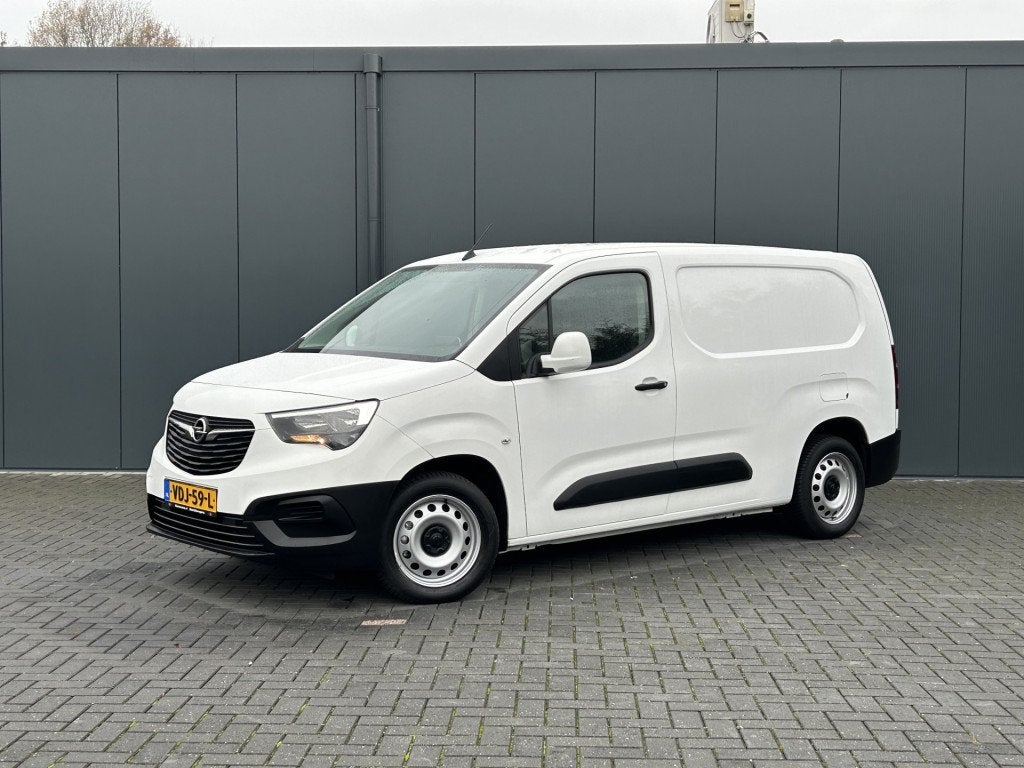 Opel Combo 1.5D 102 PK / L2H1 / 1e EIG / 85.411 KM ! / SORTI, Voorwielaandrijving, Gebruikt, Euro 6, 4 cilinders