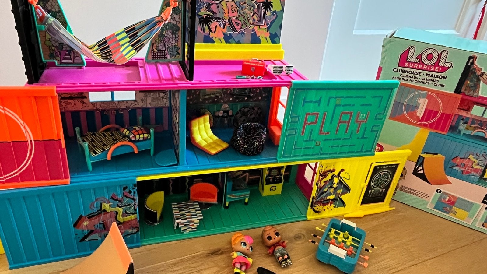 L.O.L. Surprise! Clubhouse met 2 poppen en accessoires, Ophalen of Verzenden, Gebruikt, Overige typen