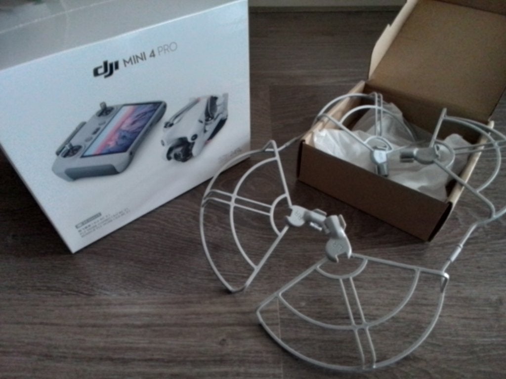 DJI Mini 4 Pro Fly More Combo (DJI RC 2) + propeller guard, Audio, Tv en Foto, Drones, Ophalen, 30 tot 45 minuten, Cameradrone