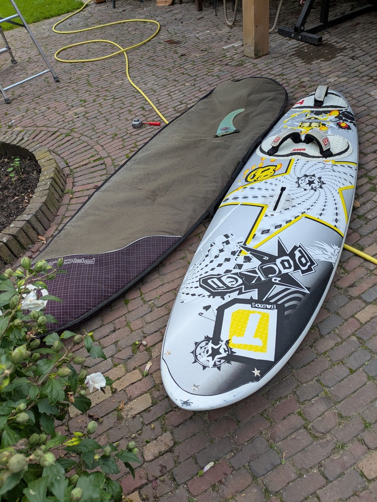 Tabou Pocket Windsurfplank met vin en boardbag, Ophalen, Gebruikt, Tabou, Minder dan 250 cm