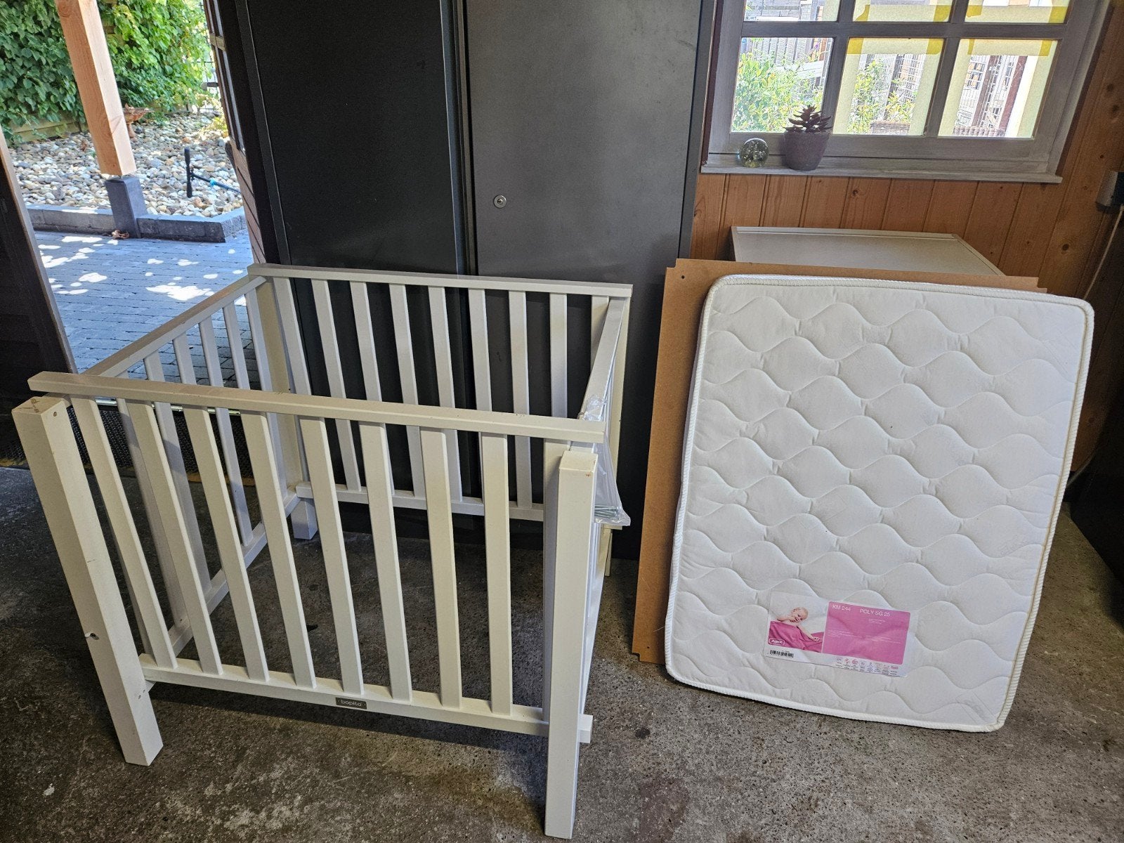 Bopita Witte box met matras (gedemonteerd), Kinderen en Baby's, Ophalen, Gebruikt, 70 tot 85 cm, Minder dan 140 cm