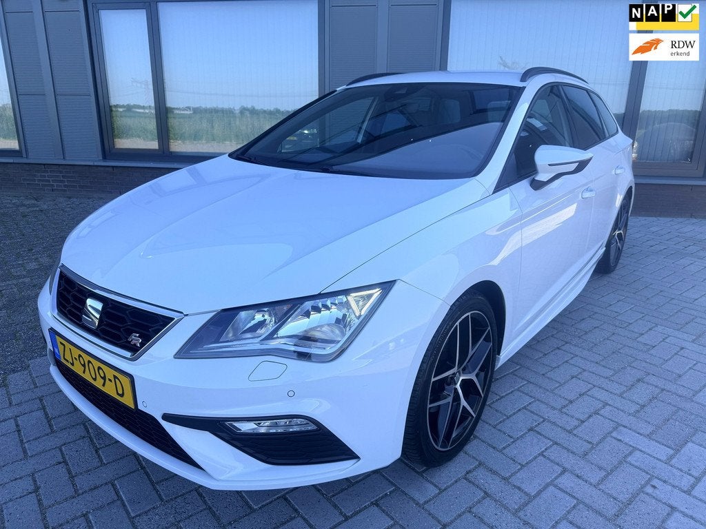 Seat Leon ST 1.5 TSI FR 150PK!|AUTOMAAT|TREKHAAK|NAP|DSG|Car, Auto's, 4 cilinders, Leon, Leder en Stof, Wit