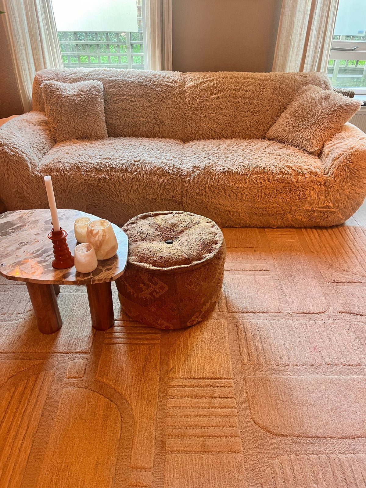 Richmond Interiors Bank Comfy Fluffy – Zand, Ophalen, 100 tot 125 cm, Driepersoons, Zo goed als nieuw
