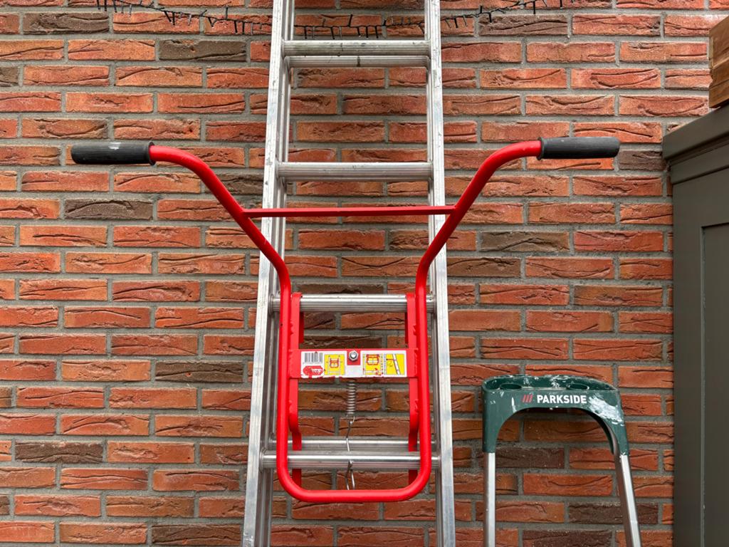 Altrex ladderafstandhouder, Doe-het-zelf en Verbouw, Ladders en Trappen, Ophalen, Zo goed als nieuw, Ladder, Opvouwbaar of Inschuifbaar