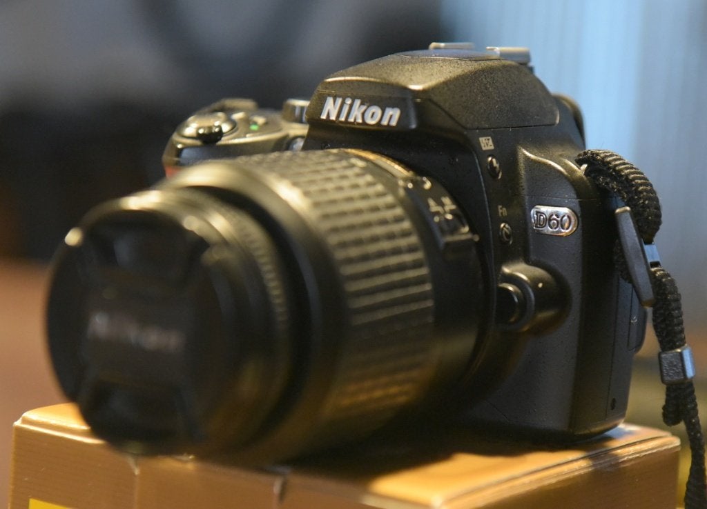 Nikon D60 + AF-S 18-55mm | Slechts 8.542 clicks, Audio, Tv en Foto, Fotocamera's Digitaal, Spiegelreflex, 10 megapixels, Screenprotector