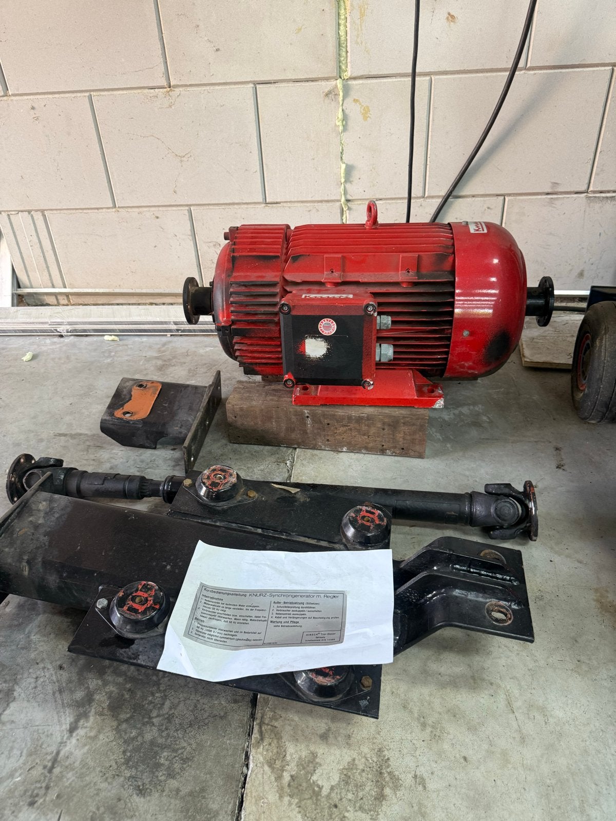 Knurz 20kW PTO generator dynamo met in en uitgaande as, 50Hz, Zakelijke goederen, Machines en Bouw | Aggregaten, Ophalen of Verzenden