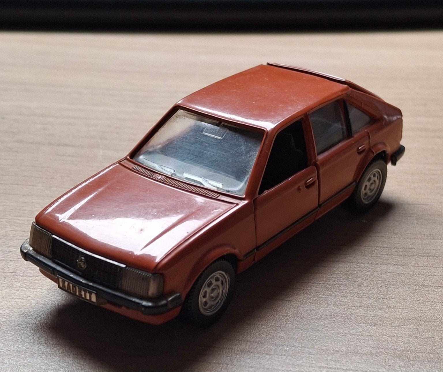 Vintage Matchbox Opel Kadett D - Bruin, Gebruikt, Hobby en Vrije tijd, Modelauto's | 1:43, Ophalen of Verzenden, Gebruikt, Auto