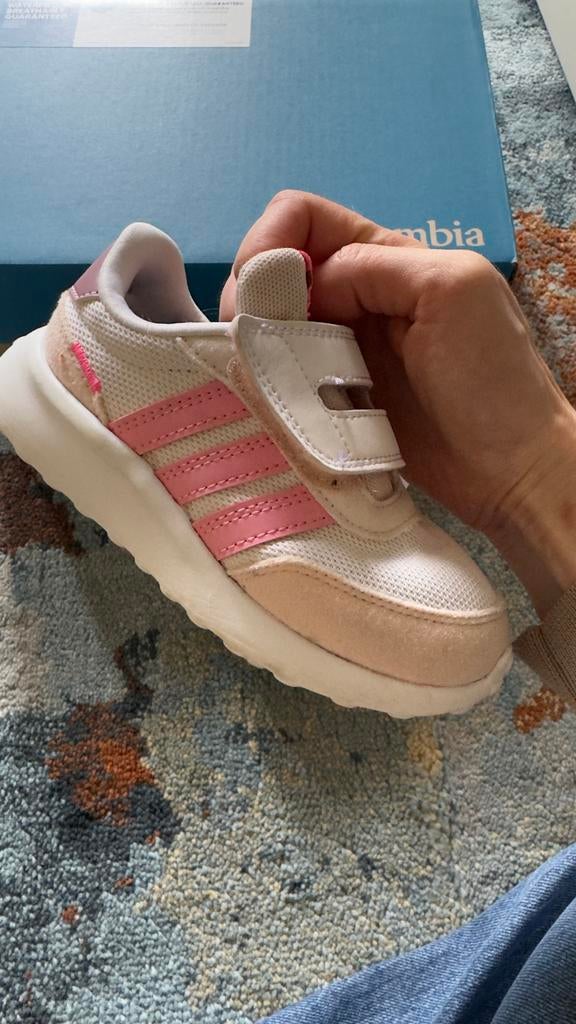 Adidas kinderschoenen maat 26,5 - Roze/Wit, Kinderen en Baby's, Kinderkleding | Schoenen en Sokken, Ophalen of Verzenden, Gebruikt