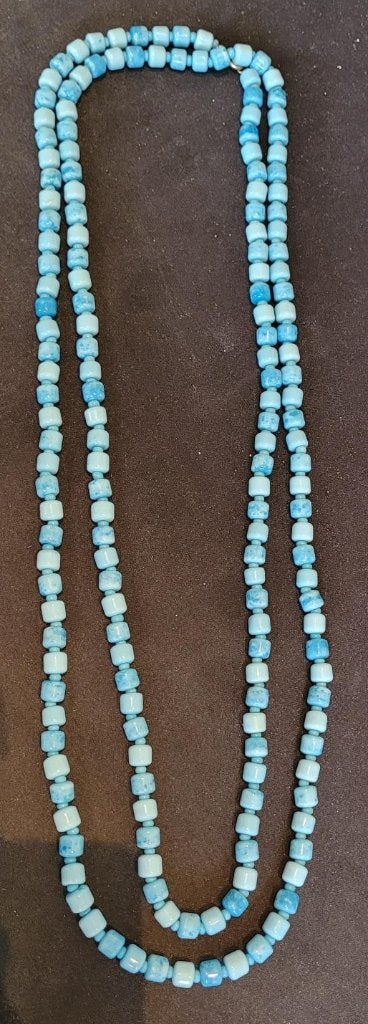 vintage ketting met blauwe glazen kralen, Ophalen of Verzenden, Gebruikt, Blauw, Overige materialen