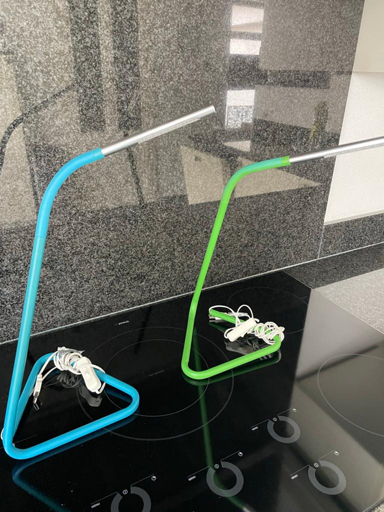 IKEA Set van 2 LED Bureaulampen - Blauw & Groen, Ophalen of Verzenden, Zo goed als nieuw