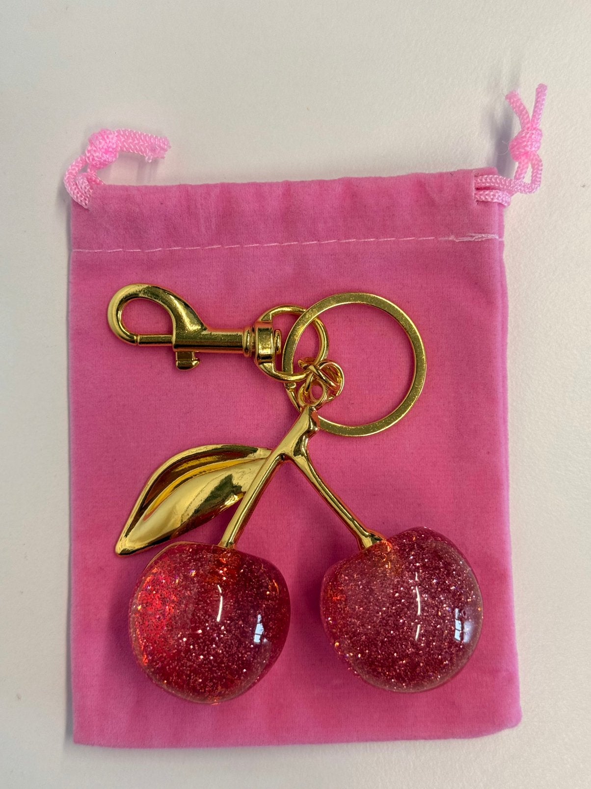De Cherry bag Charm sleutelhanger (shine goud roze), Sieraden, Tassen en Uiterlijk, Tassen | Damestassen, Nieuw, Handtas, Roze