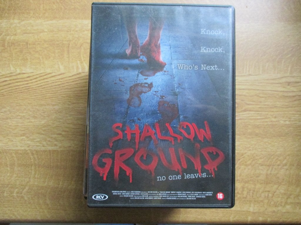 shallow ground (1), Alle leeftijden, Verzenden, Zo goed als nieuw, Slasher