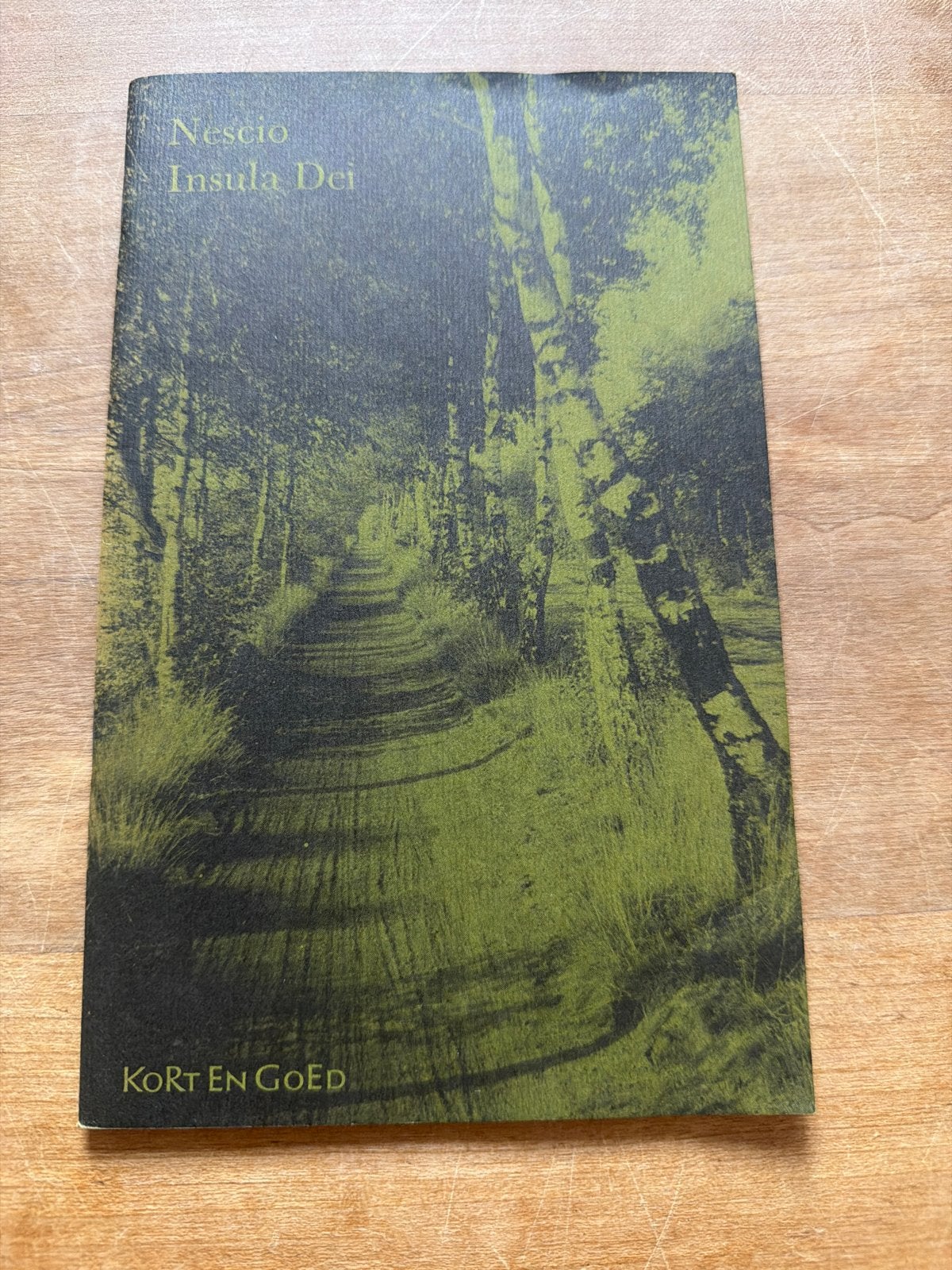 Nescio - Insula Dei (Kort en Goed), Boeken, Ophalen of Verzenden, Gelezen