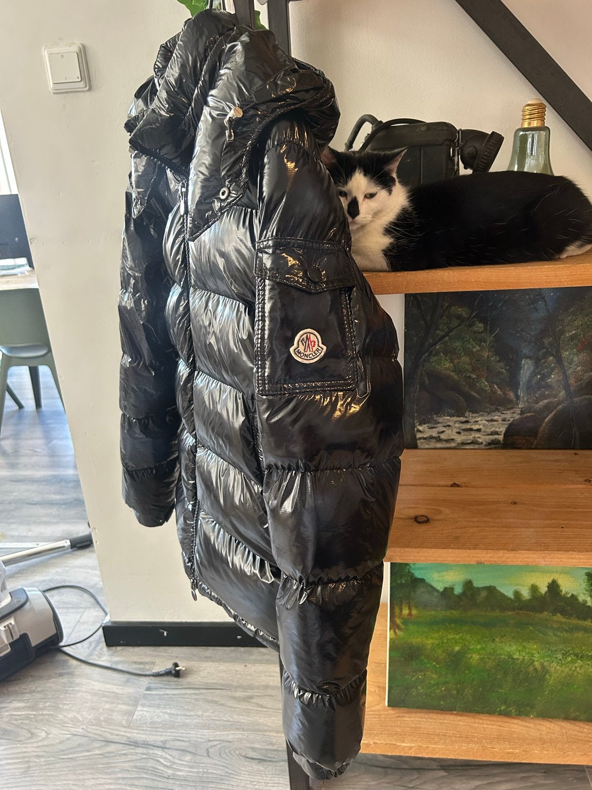 Moncler Maya Glanzende Zwarte Donsjas - Maat M, Ophalen of Verzenden, Zo goed als nieuw, Maat 48/50 (M), Zwart
