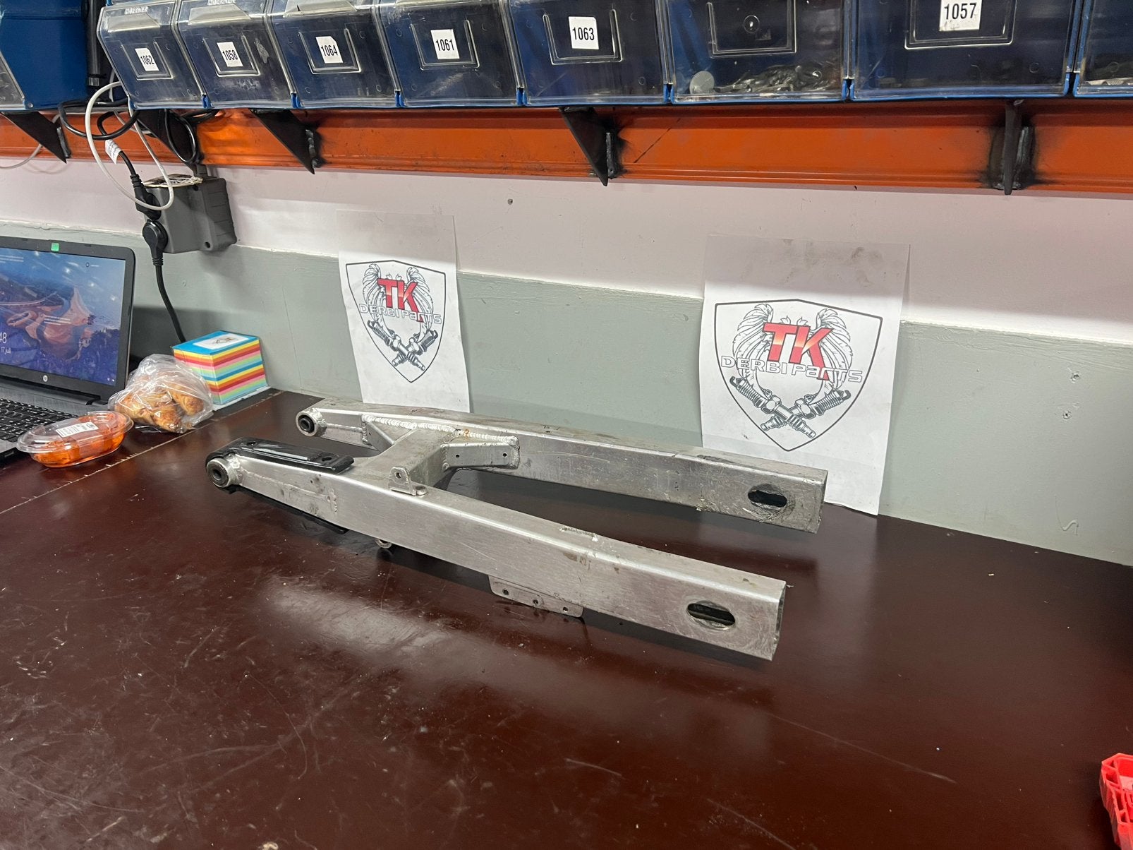 Derbi aluminium achterbrug, Frame, Gebruikt, Ophalen of Verzenden, Aluminium achterbrug