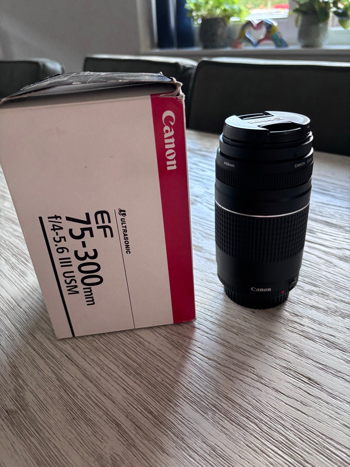 Canon EF 75-300mm f/4-5.6 III USM Telelens, Audio, Tv en Foto, Gebruikt, Canon, Autofocus, Canon EF