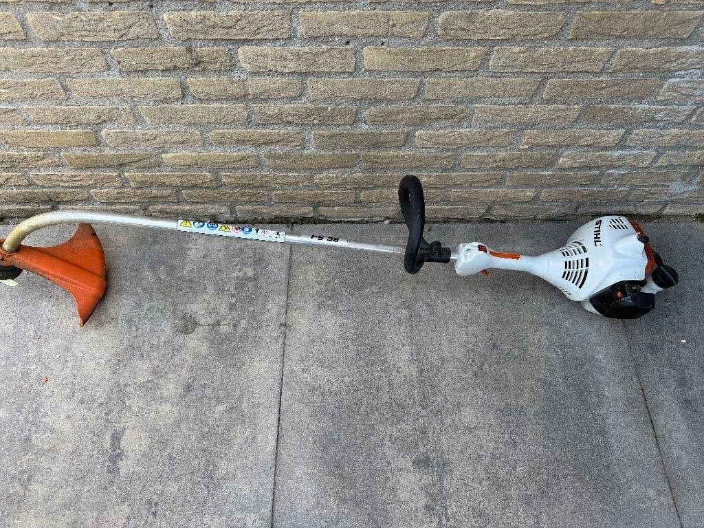 Stihl FS38 kantentrimmer, Ophalen, Zo goed als nieuw, Benzine, Stihl