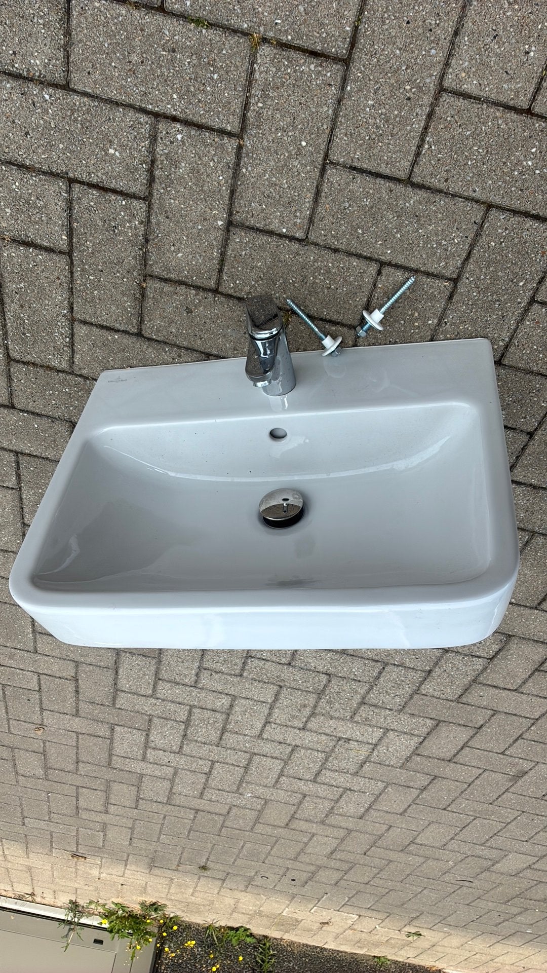 Wastafel 60 cm villeroy en boch met grohe kraan sifon chroom, Ophalen, 50 tot 100 cm, Zo goed als nieuw, Minder dan 100 cm