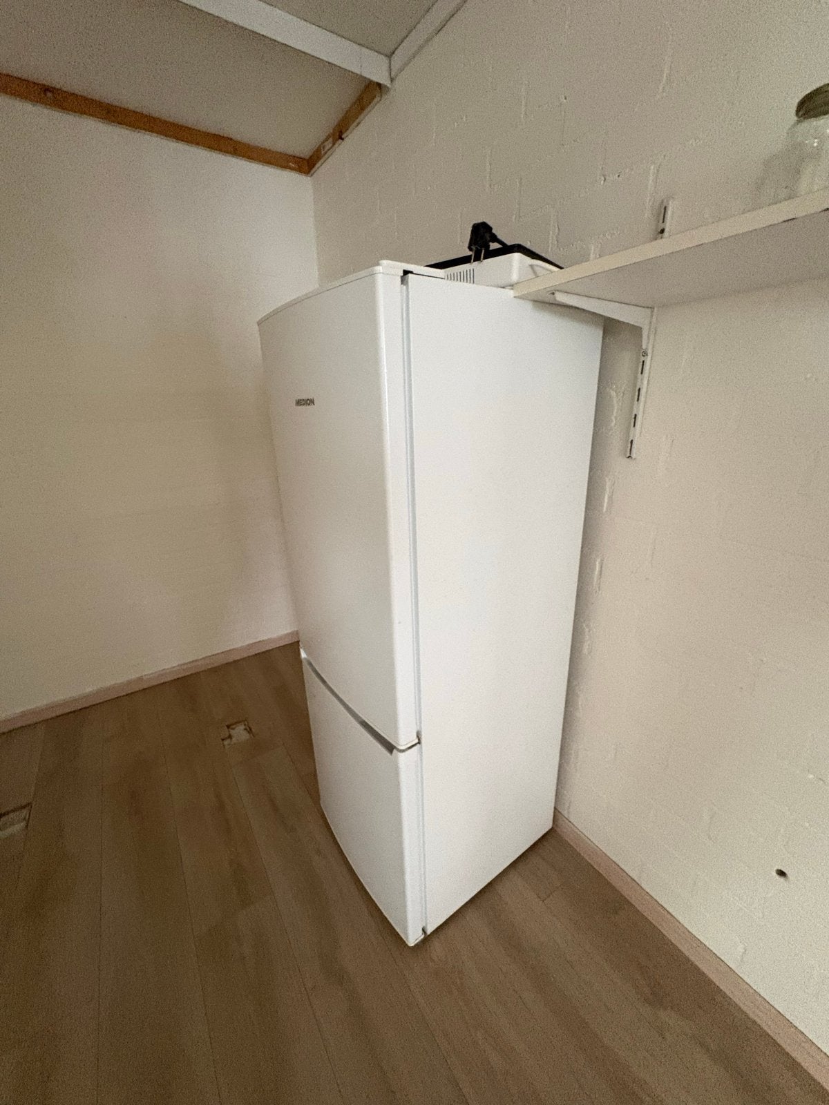 Medion koelkast met vriesvak - Zo goed als nieuw, Witgoed en Apparatuur, Koelkasten en IJskasten, Ophalen, 150 tot 200 liter, Zo goed als nieuw