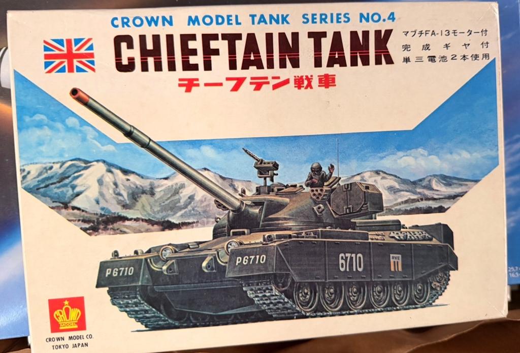Vintage Crown Model Tank Series No.4 Chieftain Tank, Ophalen of Verzenden, Zo goed als nieuw, Groter dan 1:72, Overige merken