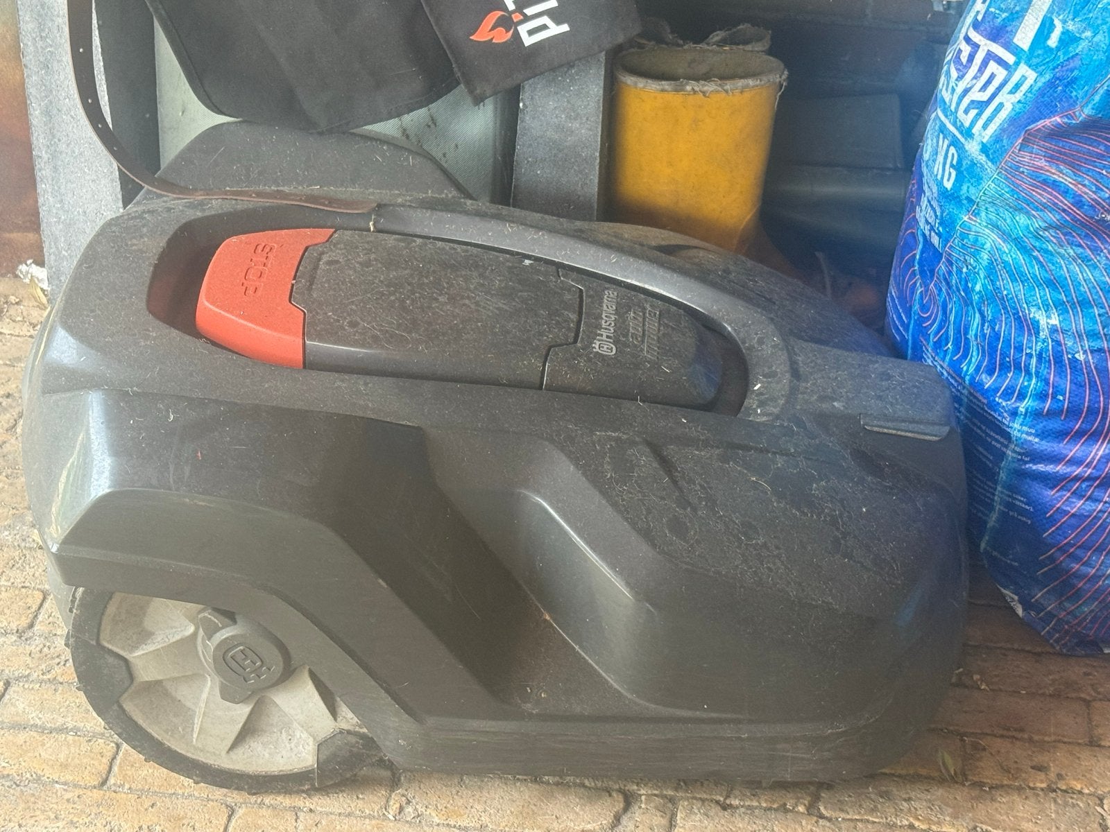 Husqvarna Automower 440 & AGS 17,5 pk Briggs & Stratton, Ophalen of Verzenden, Gebruikt, Accu-grasmaaier