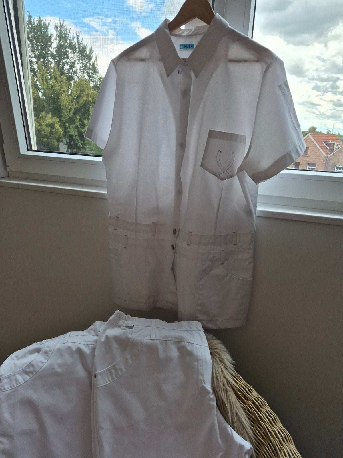 Een jasje en twee broeken voor in de zorg., Kleding | Dames, Ophalen, Nieuw