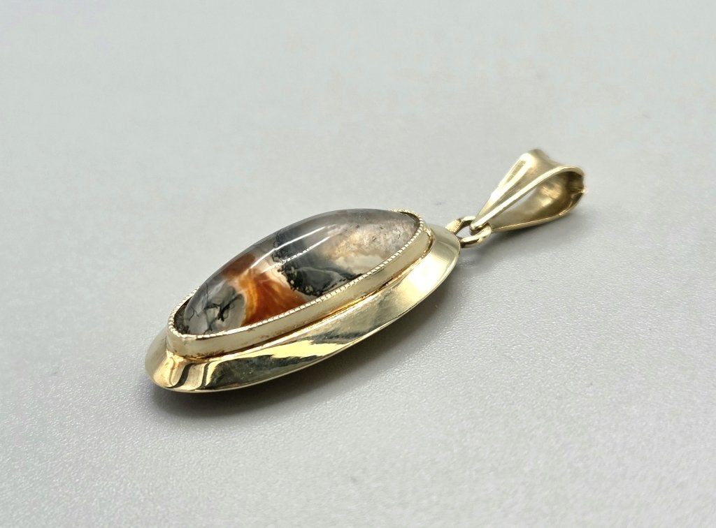 Vintage gouden hanger met mosagaat. 2026/614, Ophalen of Verzenden, Goud, Hanger, Met edelsteen