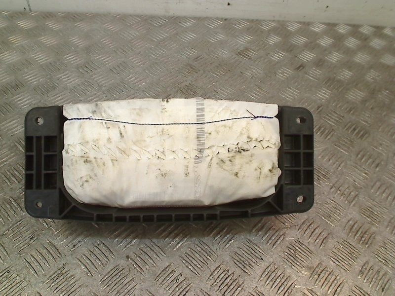 Airbag Passagier Mercedes-Benz A (W176) 2017 A1768600002, Gebruikt, Mercedes-Benz AG, Mercedes-Benz, Mercedesstraße 120, Stuttgart 70372, , Duitsland