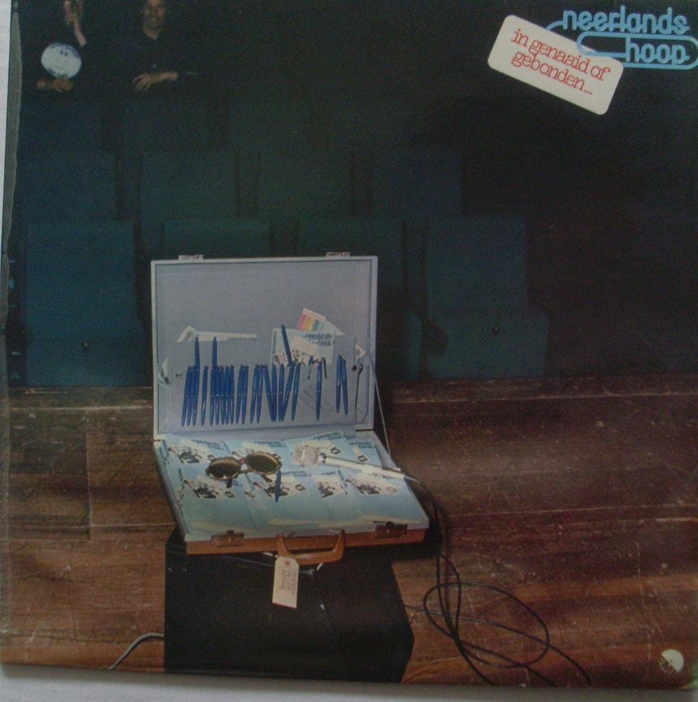 Neerlands Hoop - In Genaaid Of Gebonden... (LP) Bange Dagen, Cd's en Dvd's, Vinyl | Nederlandstalig, Ophalen of Verzenden, Gebruikt